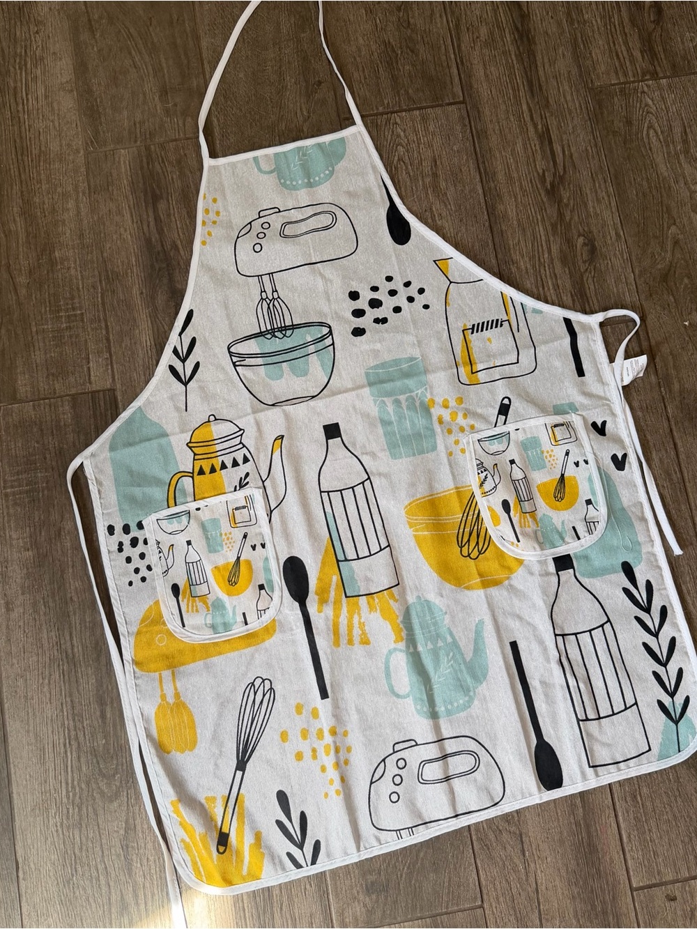New Retro Style Kitchen Apron - Picture 2 of 4